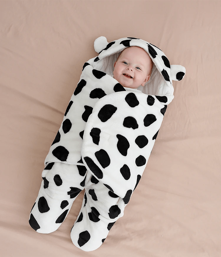 bebe tres heureux dans nid d ange anima leopard