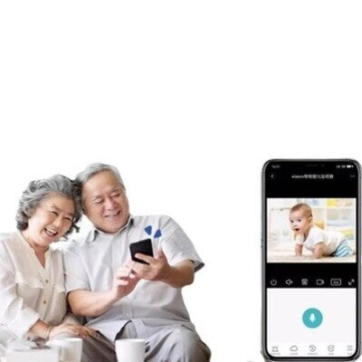 Grands parents-partageant surveillance petit fils grâce caméra bébé sans wifi vision HD Plus