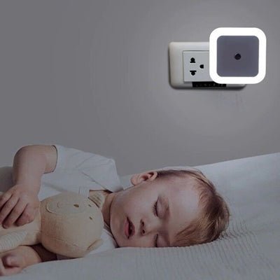 bebe endormi par lumiere blanche veilleuse bebe apaisante
