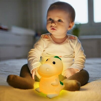 bebe apaise par la veilleuse bebe dinosaurus