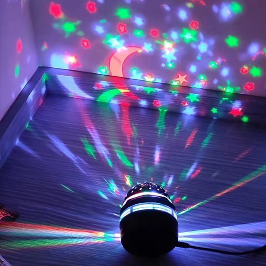 veilleuse bebe projection plafond ciel etoile illumine chambre